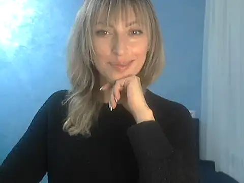 Snapshot of EffectMaya chatting on December 3, 2024, 7:22 pm EffectMaya online show from December 3, 2024, 7:22 pm