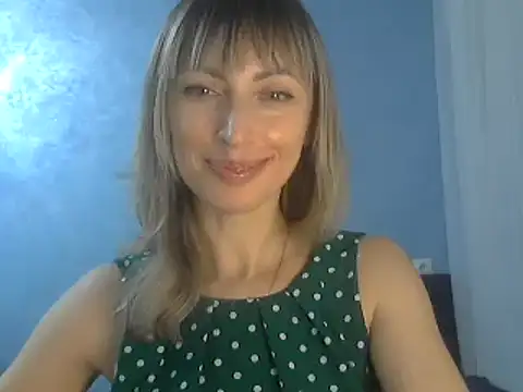 Snapshot of EffectMaya chatting on January 24, 2025, 8:43 pm EffectMaya online show from January 24, 2025, 8:43 pm