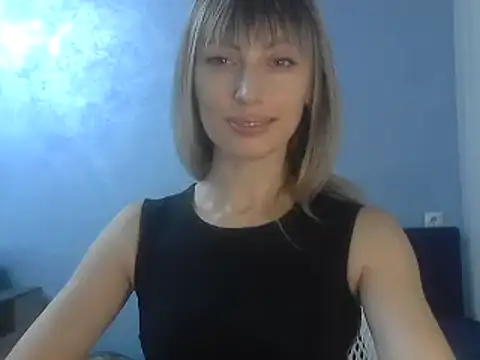 Snapshot of EffectMaya chatting on February 7, 2025, 4:35 pm EffectMaya online show from February 7, 2025, 4:35 pm