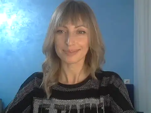 Snapshot of EffectMaya chatting on February 13, 2025, 7:42 pm EffectMaya online show from February 13, 2025, 7:42 pm