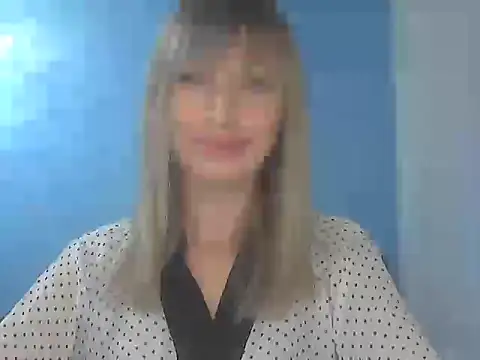 Snapshot of EffectMaya chatting on September 16, 2025, 2:51 pm EffectMaya online show from September 16, 2025, 2:51 pm