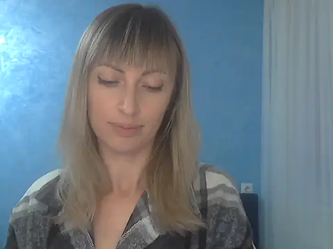 Snapshot of EffectMaya chatting on September 25, 2025, 7:06 pm EffectMaya online show from September 25, 2025, 7:06 pm