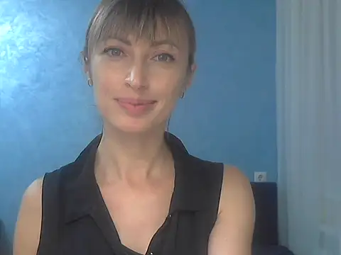 Snapshot of EffectMaya chatting on October 9, 2025, 3:10 pm EffectMaya online show from October 9, 2025, 3:10 pm