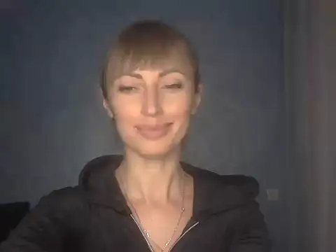 Snapshot of EffectMaya chatting on December 22, 2025, 2:25 pm EffectMaya online show from December 22, 2025, 2:25 pm