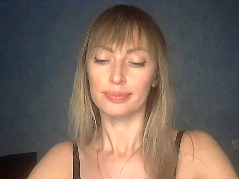 Snapshot of EffectMaya chatting on February 10, 2026, 6:56 pm EffectMaya online show from February 10, 2026, 6:56 pm