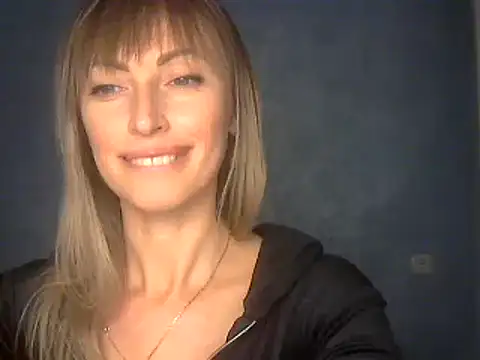 Snapshot of EffectMaya chatting on February 12, 2026, 4:02 pm EffectMaya online show from February 12, 2026, 4:02 pm