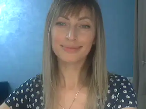 Snapshot of EffectMaya chatting on March 3, 2026, 4:35 pm EffectMaya online show from March 3, 2026, 4:35 pm