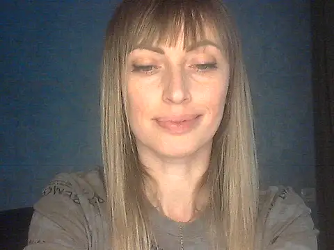 Snapshot of EffectMaya chatting on March 22, 2026, 3:26 pm EffectMaya online show from March 22, 2026, 3:26 pm