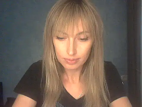 Snapshot of EffectMaya chatting on May 28, 2026, 2:25 pm EffectMaya online show from May 28, 2026, 2:25 pm