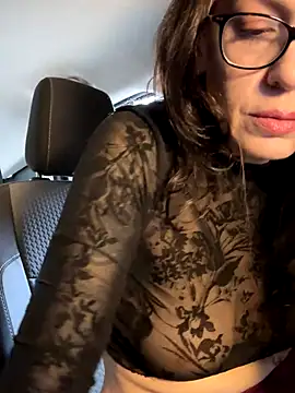 Snapshot of BeautifulMesss chatting on September 10, 2025, 2:28 pm BeautifulMesss online show from September 10, 2025, 2:28 pm