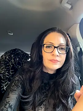 Snapshot of BeautifulMesss chatting on October 28, 2025, 4:31 pm BeautifulMesss online show from October 28, 2025, 4:31 pm