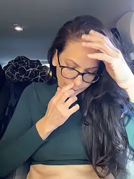 Snapshot of BeautifulMesss chatting on November 7, 2025, 4:40 pm BeautifulMesss online show from November 7, 2025, 4:40 pm