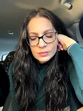 Snapshot of BeautifulMesss chatting on November 15, 2025, 6:48 pm BeautifulMesss online show from November 15, 2025, 6:48 pm