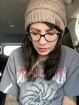 BeautifulMesss online show from February 8, 2026, 2:31 pm