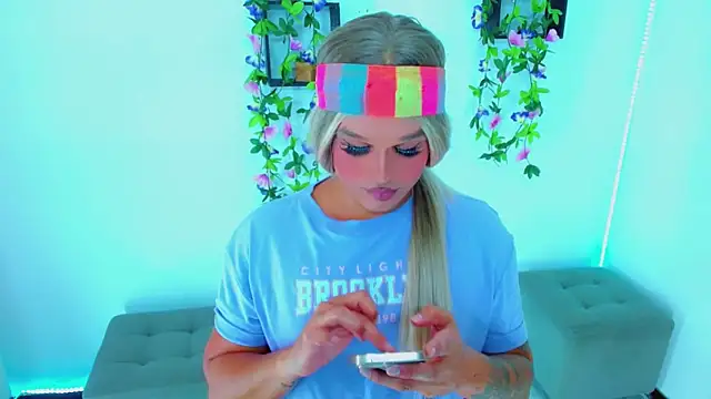 TaylorMon online show from February 5, 2026, 12:48 am