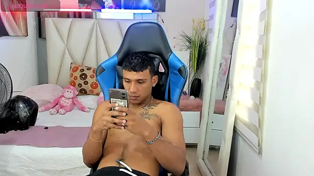 Backsex boy online show from February 3, 2025, 5:24 pm