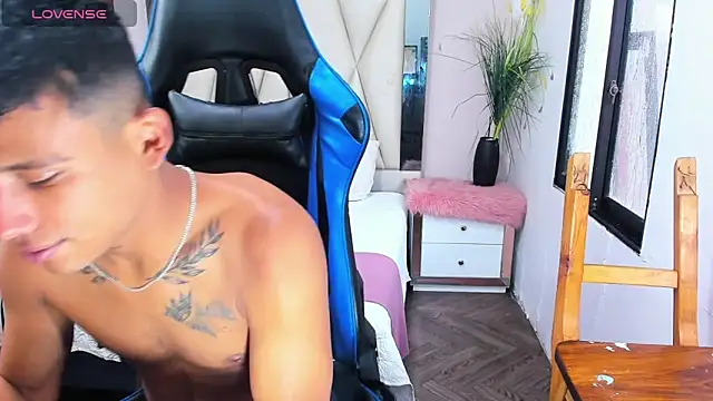 Backsex boy online show from February 26, 2025, 7:16 pm