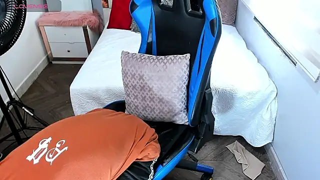 Backsex boy online show from September 8, 2025, 3:00 pm