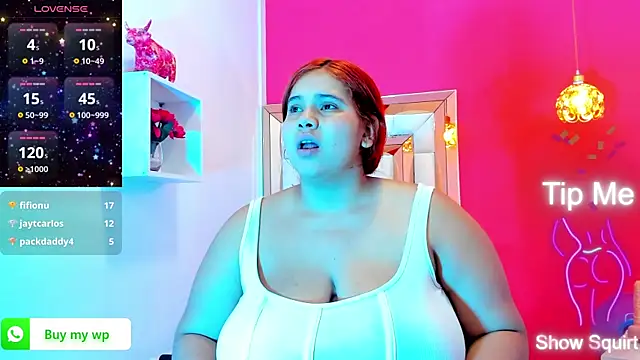 Alanna hot3 online show from February 4, 2025, 1:56 am