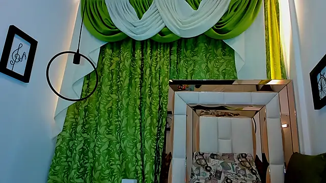 Alanna hot3 online show from February 4, 2025, 7:22 pm