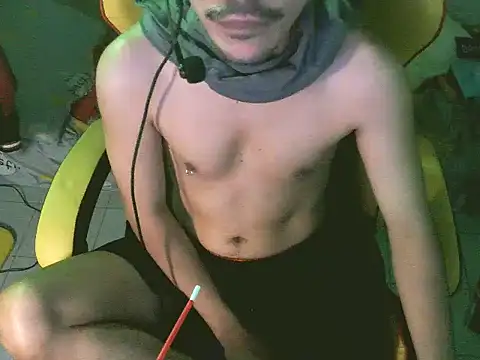 cloudyth1994 online show from December 22, 2024, 8:03 pm