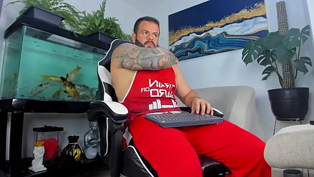 Snapshot of Johnnygrayson1 chatting on June 5, 2026, 12:28 am Johnnygrayson1 online show from June 5, 2026, 12:28 am