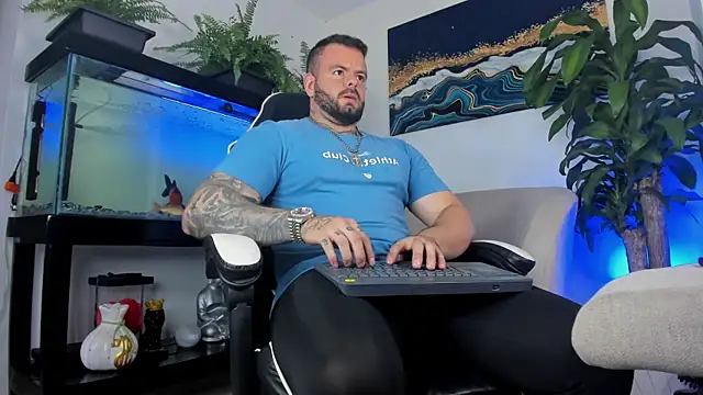 Snapshot of Johnnygrayson1 chatting on June 23, 2026, 10:30 pm Johnnygrayson1 online show from June 23, 2026, 10:30 pm