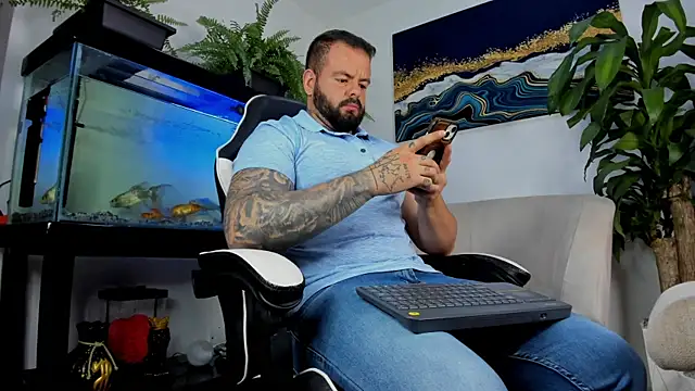 Snapshot of Johnnygrayson1 chatting on July 19, 2026, 1:42 am Johnnygrayson1 online show from July 19, 2026, 1:42 am