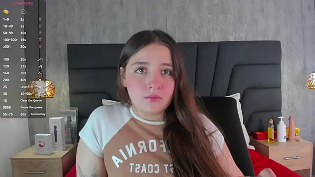 Snapshot of Sabrina_Lennox chatting on March 20, 2025, 8:19 pm Sabrina Lennox online show from March 20, 2025, 8:19 pm