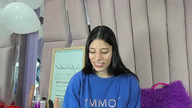 Sasha Petitte online show from September 12, 2025, 4:12 am