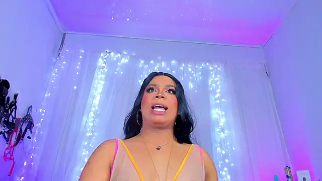 CuteRomi online show from December 4, 2024, 3:15 am