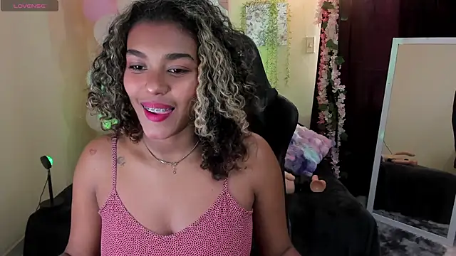 aleja montiel   online show from January 20, 2025, 12:49 pm