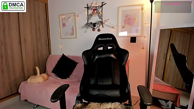 aleja montiel   online show from December 15, 2025, 1:04 pm