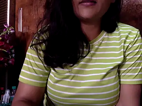 Snapshot of HaaniKaur chatting on February 4, 2026, 7:47 am HaaniKaur online show from February 4, 2026, 7:47 am