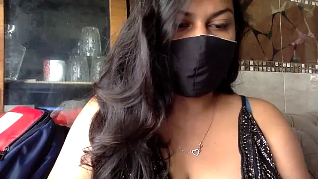 Snapshot of HaaniKaur chatting on May 11, 2026, 7:58 am HaaniKaur online show from May 11, 2026, 7:58 am