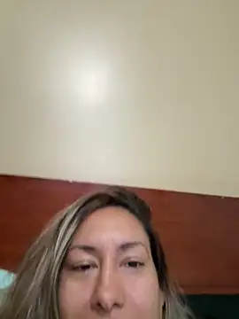 Snapshot of xLadyScarlettx chatting on February 12, 2025, 2:35 am xLadyScarlettx online show from February 12, 2025, 2:35 am