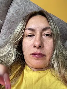 Snapshot of xLadyScarlettx chatting on February 18, 2025, 9:20 pm xLadyScarlettx online show from February 18, 2025, 9:20 pm