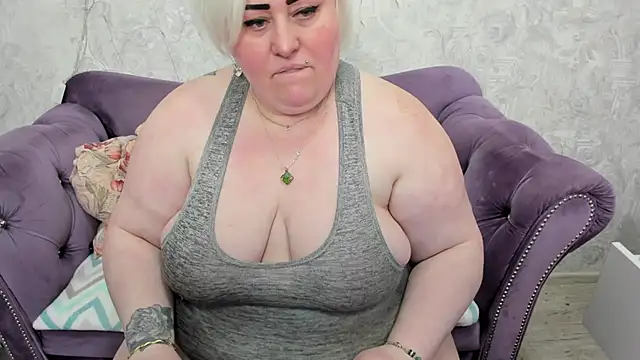 fashiona online show from February 7, 2025, 8:31 pm