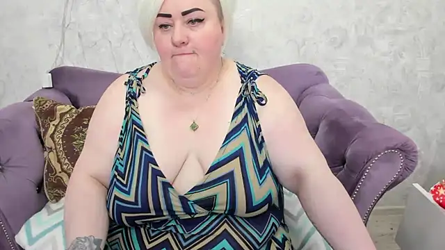 fashiona online show from March 1, 2025, 8:02 am