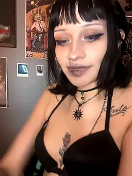 Snapshot of Gothbabbi chatting on November 9, 2025, 6:44 am Gothbabbi online show from November 9, 2025, 6:44 am