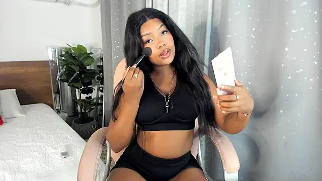 Isaa Coleman  online show from February 6, 2025, 10:32 pm