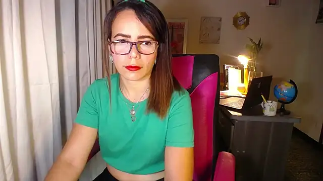 danielle rose 1 online show from March 17, 2026, 1:03 pm