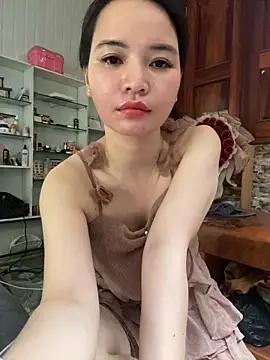 LiLi-Kirix99 online show from May 30, 2026, 7:49 am