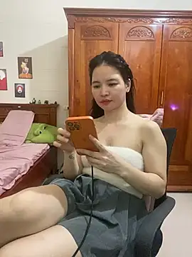 LiLi-Kirix99 online show from July 15, 2026, 3:06 pm