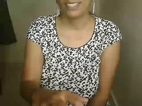 Snapshot of Rasika_Chennai69 chatting on December 25, 2024, 5:58 am Rasika Chennai69 online show from December 25, 2024, 5:58 am