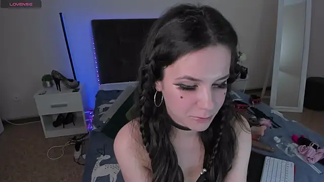 CassieEvans online show from December 13, 2024, 12:50 pm