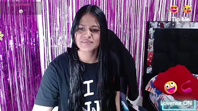 SweetAlmaa online show from March 1, 2026, 1:13 pm