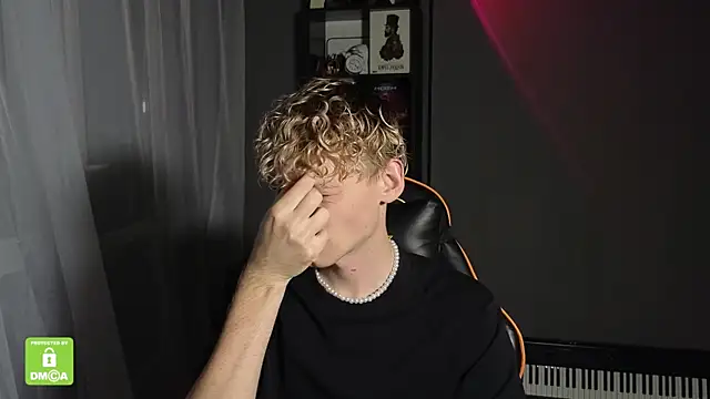 Keytaro online show from September 12, 2025, 11:37 pm