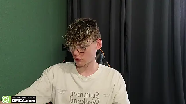 Snapshot of Keytaro chatting on February 11, 2026, 11:26 am Keytaro online show from February 11, 2026, 11:26 am