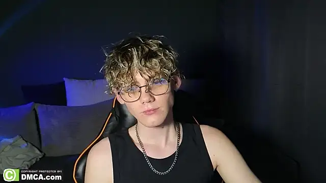 Keytaro online show from March 10, 2026, 2:55 pm